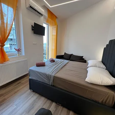 Apart-hotel F-residence Center